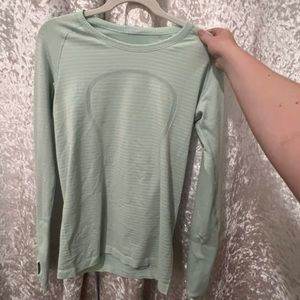 Lulu lemon swifty tech long sleeve